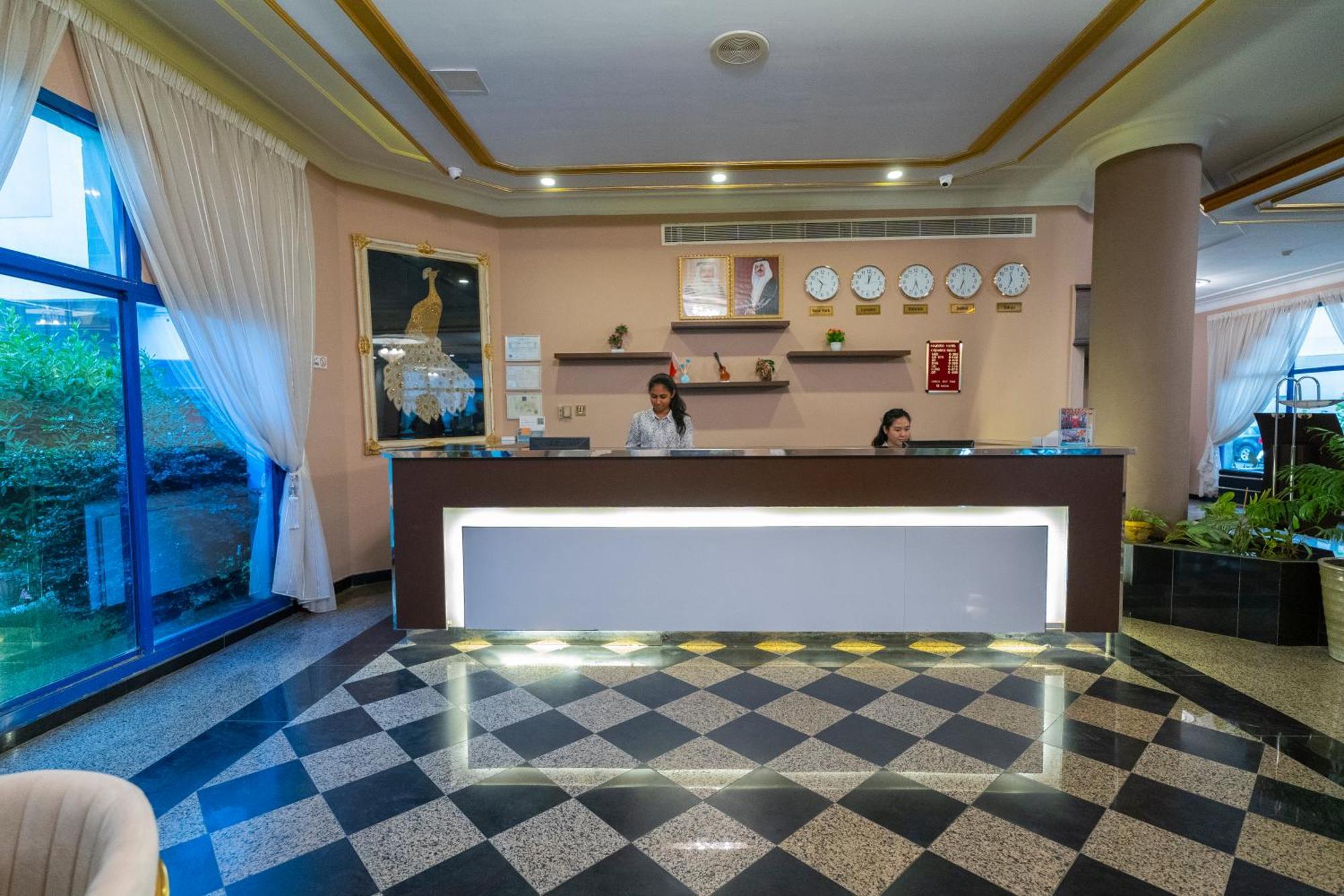 Majestic Hotel Al Manamah Esterno foto