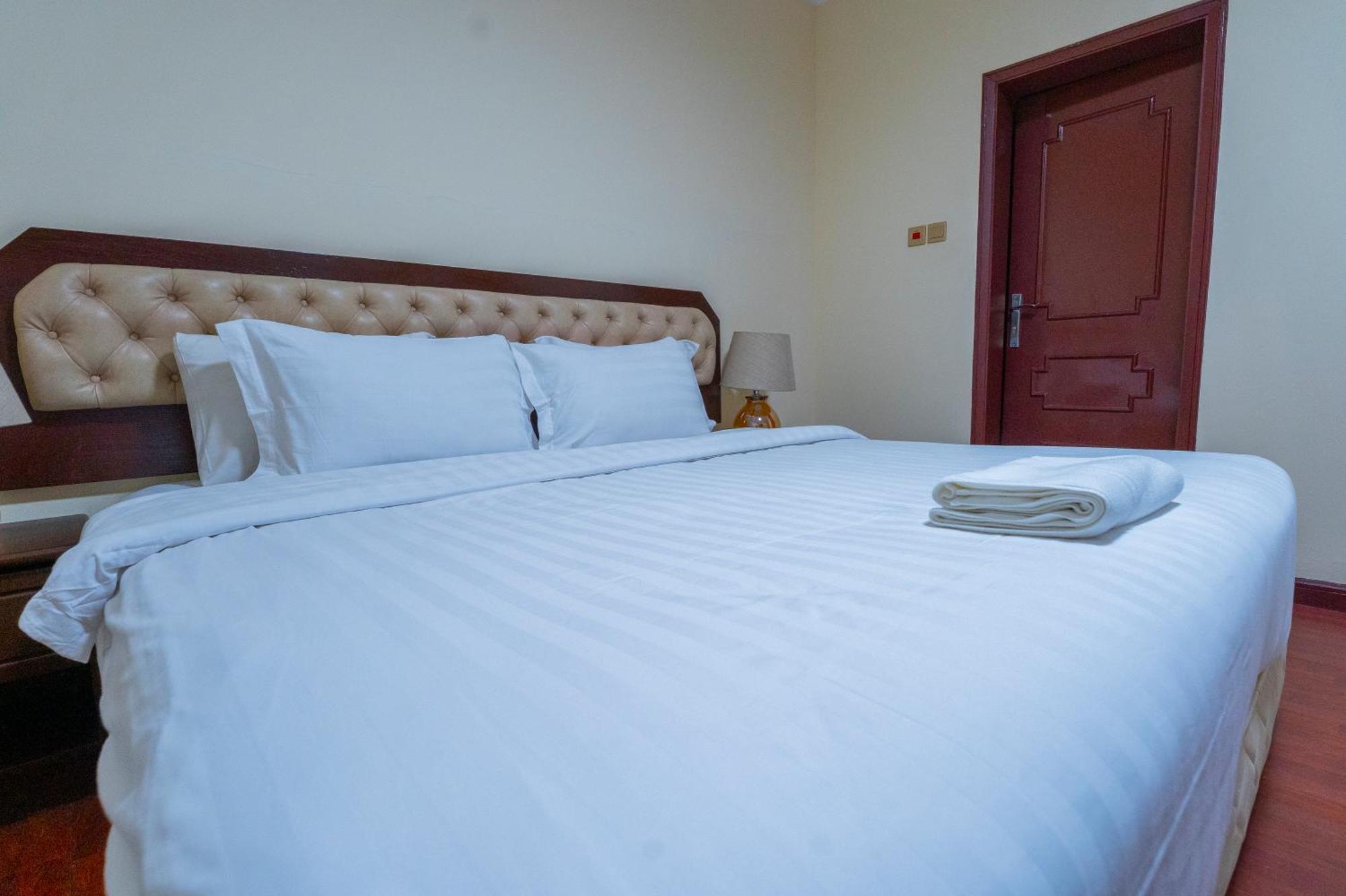Majestic Hotel Al Manamah Esterno foto