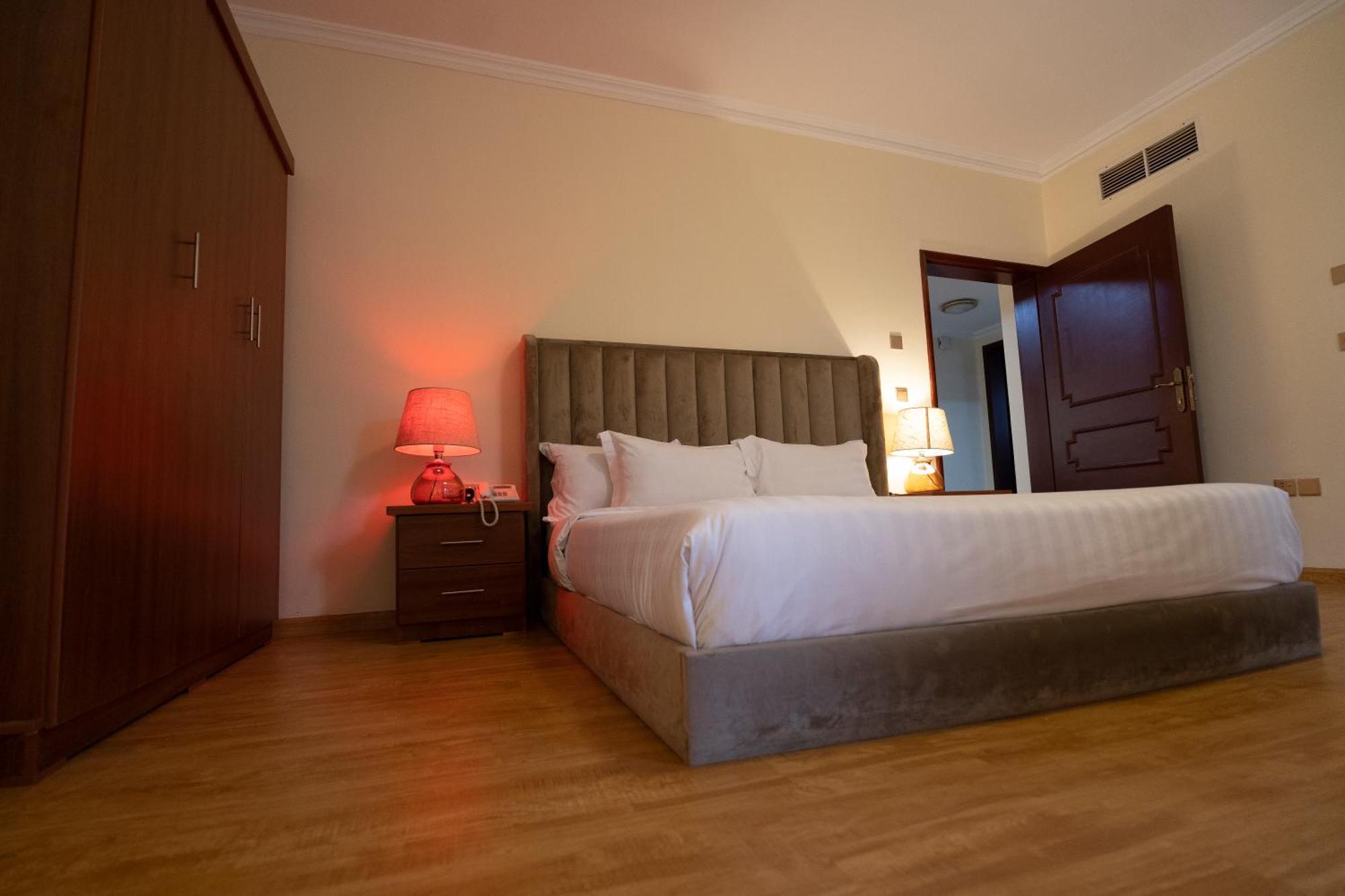 Majestic Hotel Al Manamah Esterno foto